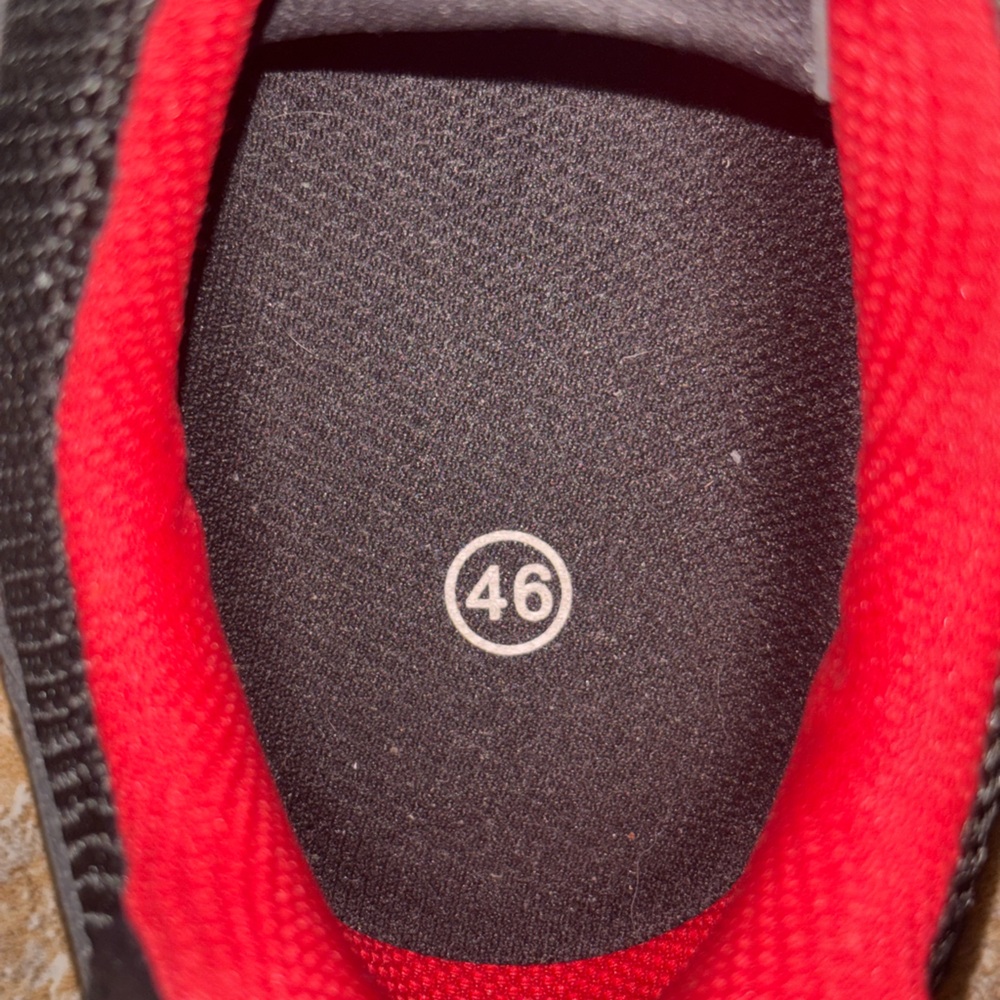 Peloton Cycling Shoes Size 46 Mens Size 12-13 Cleats Black Red - Picture 6 of 6